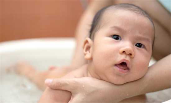 孕早期可以泡脚吗?每天泡脚的最佳时间是什么?