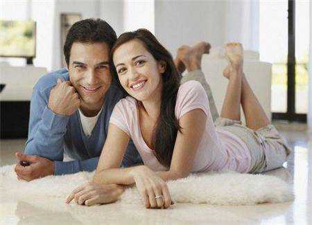 怀孕了孕吐怎么办呢，怀孕孕吐出血怎么办