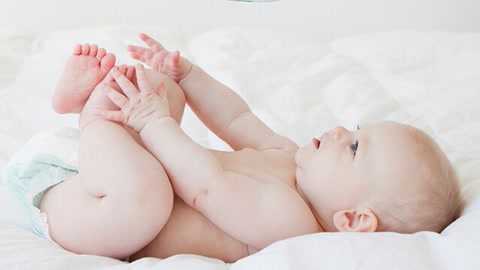 我怀孕3个月，医生让做羊水穿刺或做DNA