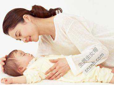 怀孕初期症状一览，一周内胸部就发胀的现象很明显